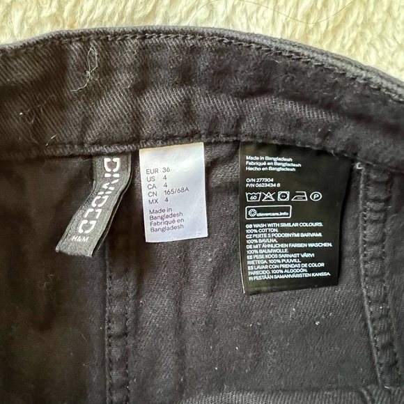 H&M Divided A Line Denim Skirt with Buttons - Picture 4 of 4